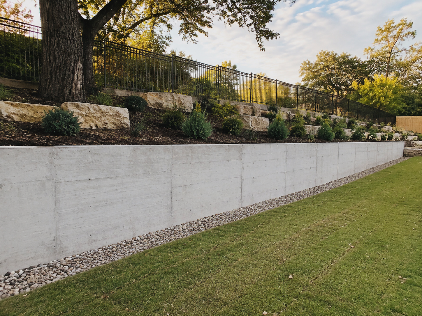 Poured concrete retaining wall